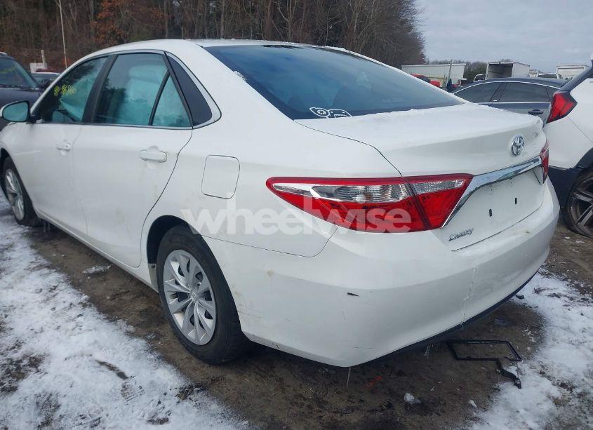 Photo 3 of 2015 Toyota Camry LE (VIN 4T4BF1FK7FR487996)