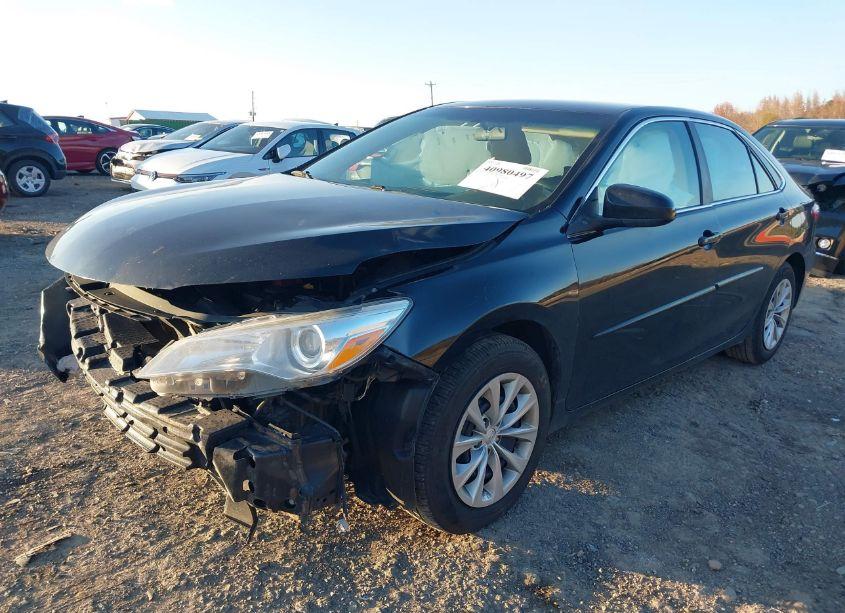 Photo 2 of 2015 Toyota Camry LE (VIN 4T4BF1FK7FR500228)