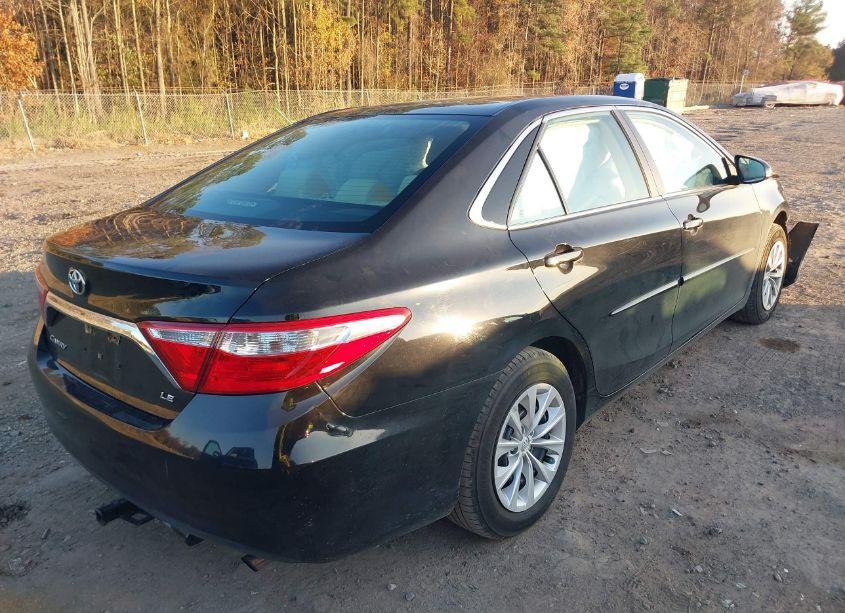 Photo 4 of 2015 Toyota Camry LE (VIN 4T4BF1FK7FR500228)