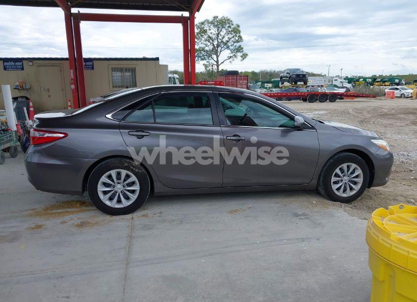 Photo 14 of 2015 Toyota Camry LE (VIN 4T4BF1FK7FR511701)