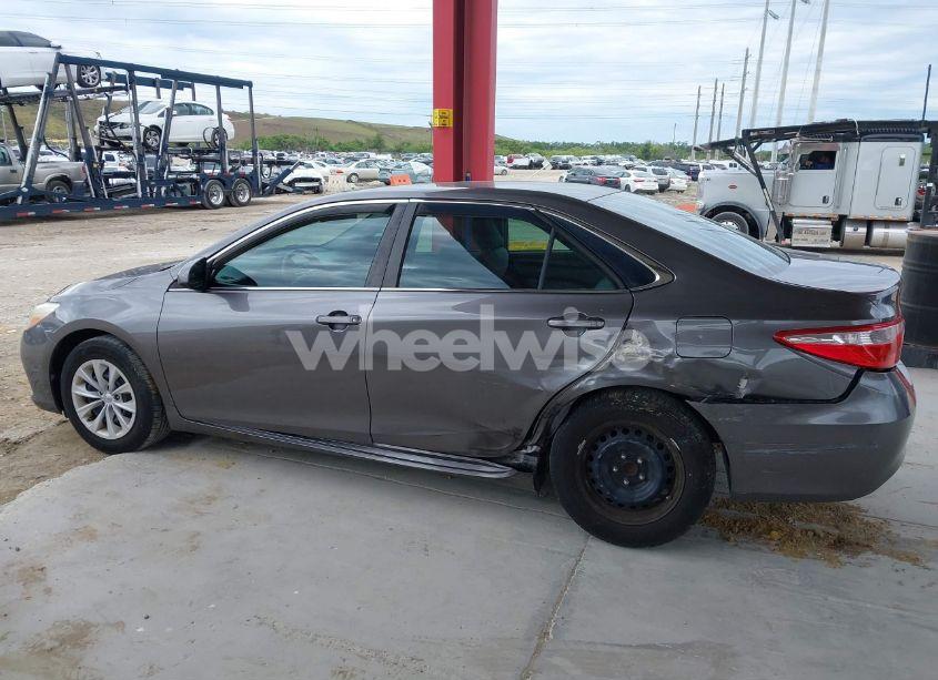 Photo 15 of 2015 Toyota Camry LE (VIN 4T4BF1FK7FR511701)