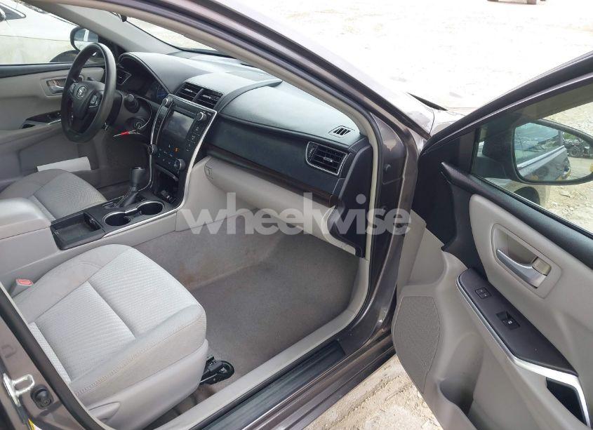 Photo 5 of 2015 Toyota Camry LE (VIN 4T4BF1FK7FR511701)