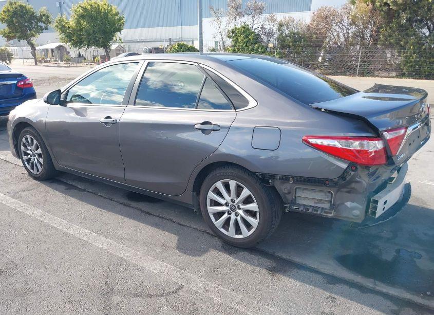 Photo 3 of 2016 Toyota Camry LE (VIN 4T4BF1FK7GR525194)