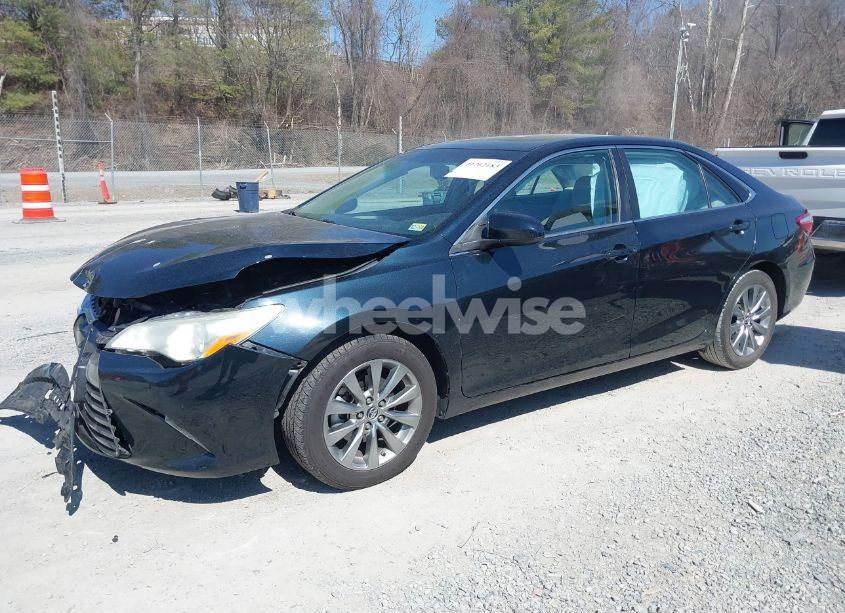 Photo 2 of 2016 Toyota Camry XLE (VIN 4T4BF1FK7GR533375)
