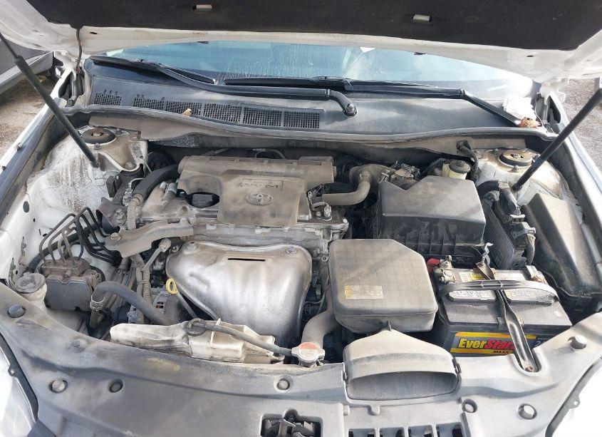 Photo 10 of 2016 Toyota Camry LE (VIN 4T4BF1FK7GR539273)