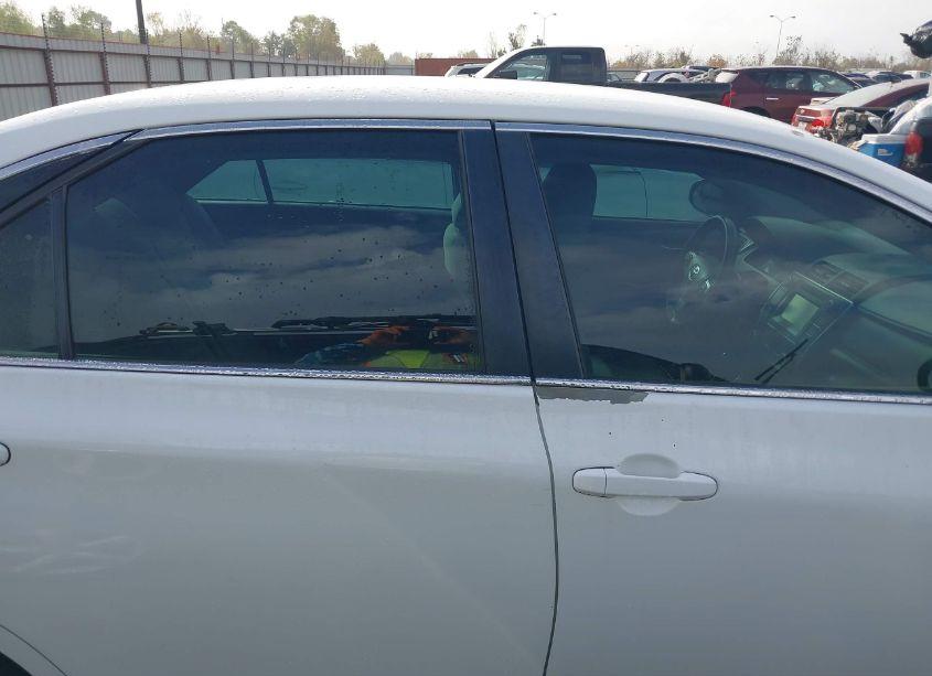 Photo 13 of 2016 Toyota Camry LE (VIN 4T4BF1FK7GR539273)