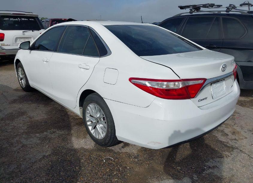 Photo 3 of 2016 Toyota Camry LE (VIN 4T4BF1FK7GR539273)