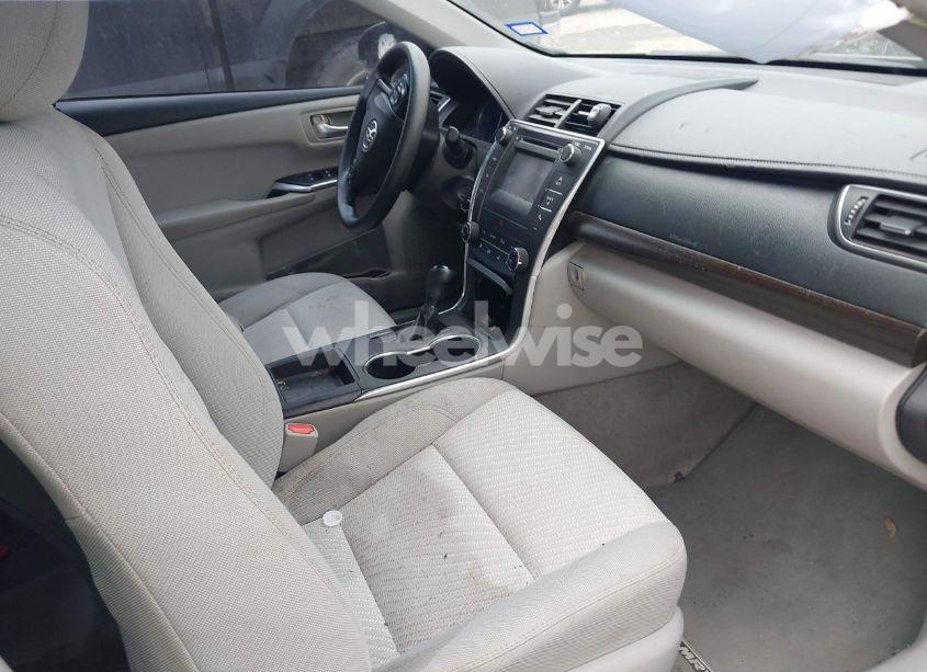 Photo 5 of 2016 Toyota Camry LE (VIN 4T4BF1FK7GR549155)