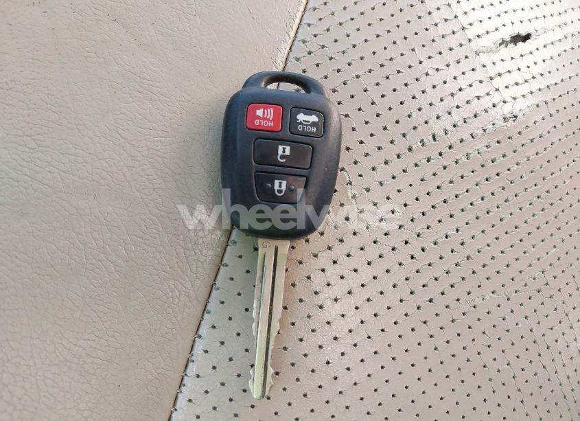 Photo 11 of 2012 Toyota Camry LE (VIN 4T4BF1FK8CR160776)