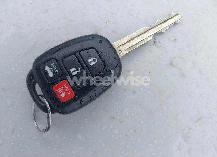 Photo 11 of 2012 Toyota Camry LE (VIN 4T4BF1FK8CR197374)