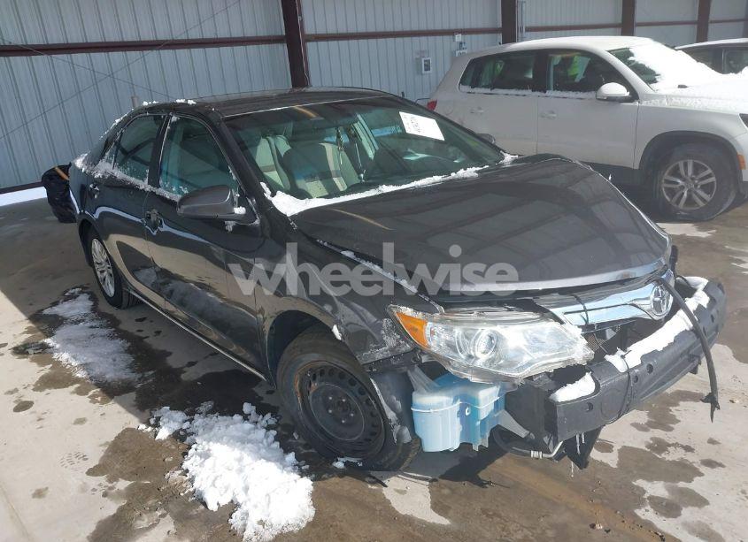 2012 Toyota Camry LE (VIN 4T4BF1FK8CR242572) main photo