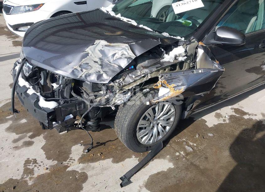 Photo 6 of 2012 Toyota Camry LE (VIN 4T4BF1FK8CR242572)