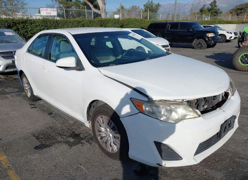 2012 Toyota Camry LE (VIN 4T4BF1FK8CR265298) main photo