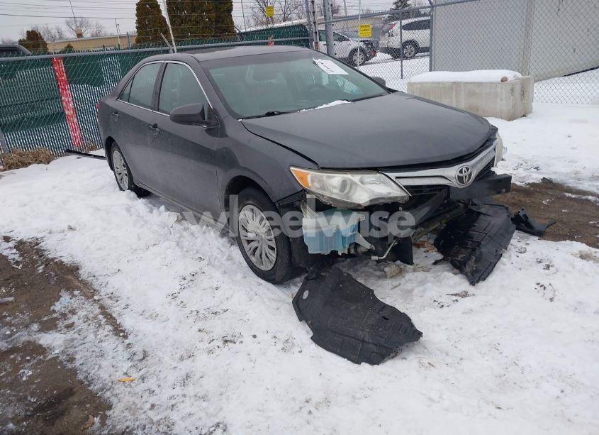 2012 Toyota Camry LE (VIN 4T4BF1FK8CR269724) main photo