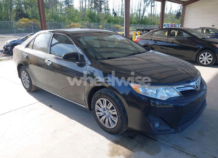 2012 Toyota Camry LE (VIN 4T4BF1FK8CR271280) main photo