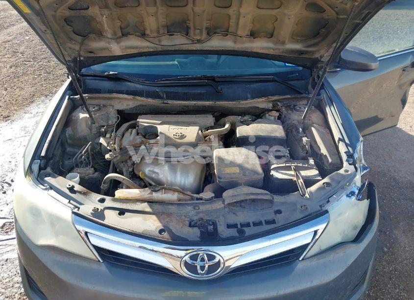 Photo 10 of 2013 Toyota Camry LE (VIN 4T4BF1FK8DR279932)