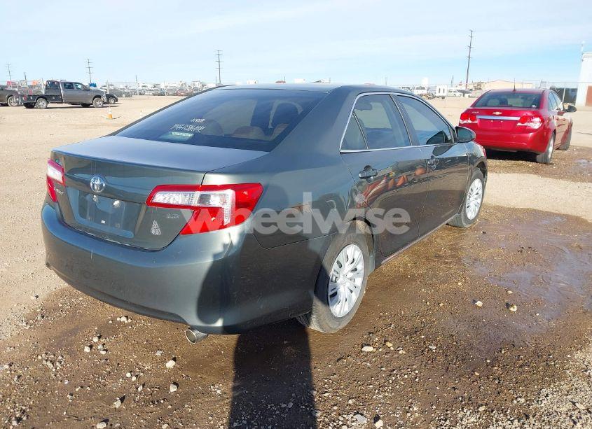 Photo 4 of 2013 Toyota Camry LE (VIN 4T4BF1FK8DR279932)