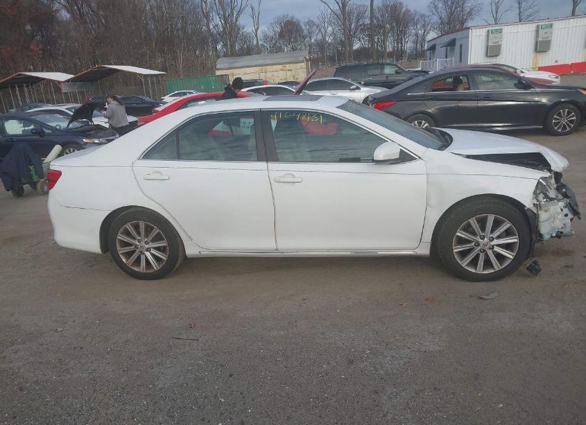 Photo 13 of 2013 Toyota Camry XLE (VIN 4T4BF1FK8DR286301)