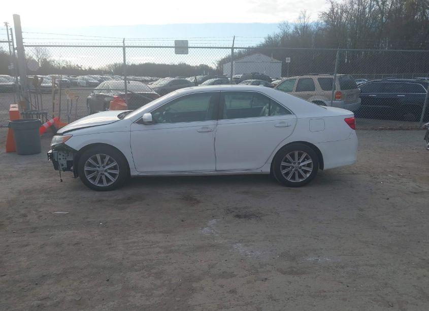Photo 14 of 2013 Toyota Camry XLE (VIN 4T4BF1FK8DR286301)