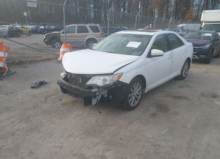 Photo 2 of 2013 Toyota Camry XLE (VIN 4T4BF1FK8DR286301)