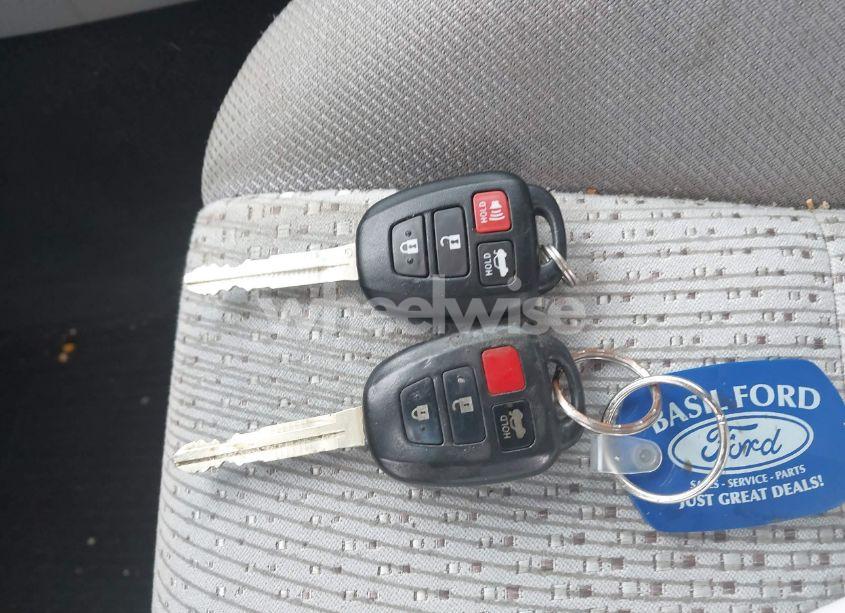 Photo 11 of 2013 Toyota Camry LE (VIN 4T4BF1FK8DR301847)