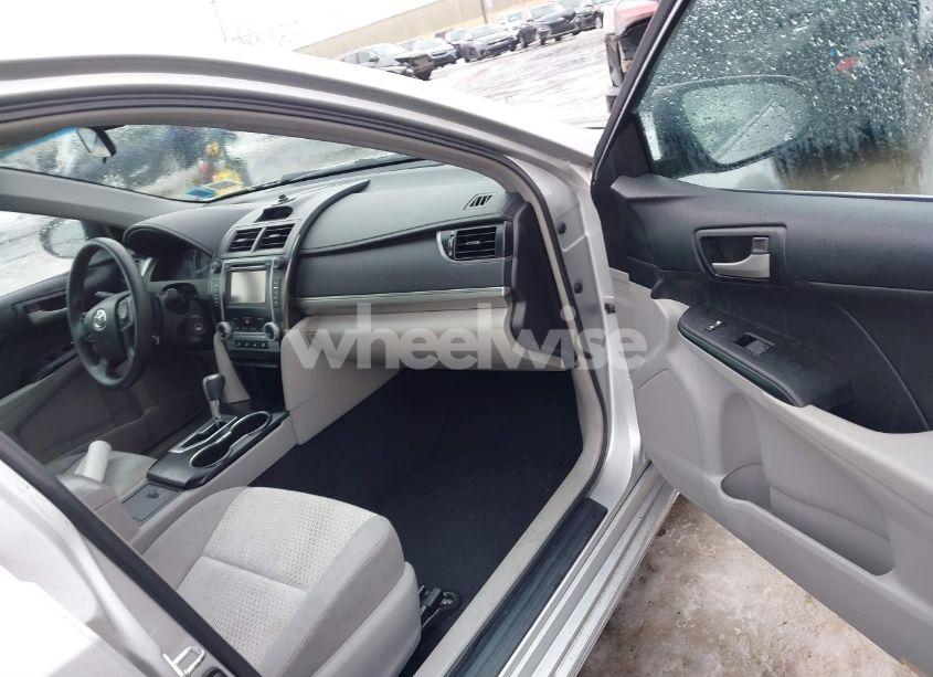 Photo 5 of 2013 Toyota Camry LE (VIN 4T4BF1FK8DR301847)