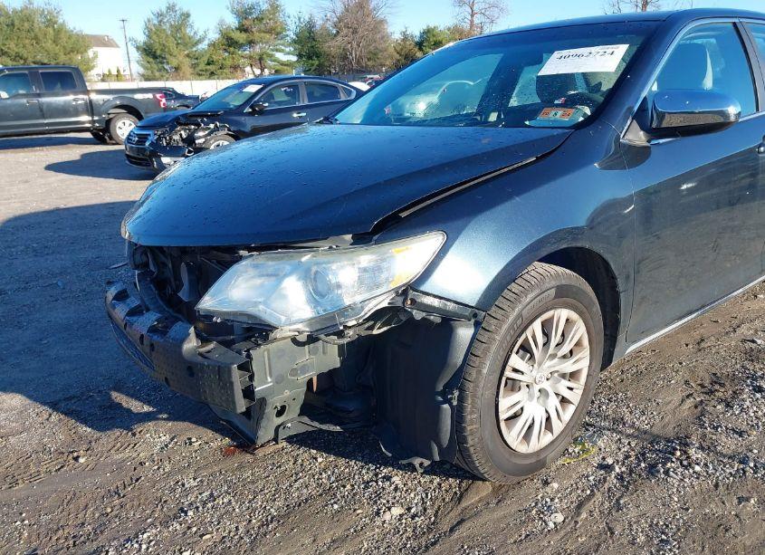 Photo 17 of 2013 Toyota Camry LE (VIN 4T4BF1FK8DR302643)