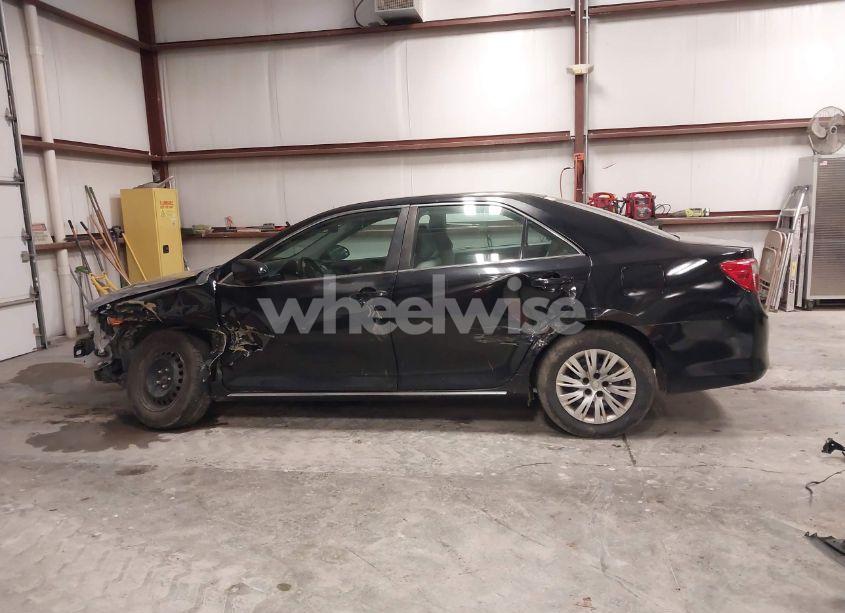 Photo 14 of 2014 Toyota Camry LE (VIN 4T4BF1FK8ER339905)