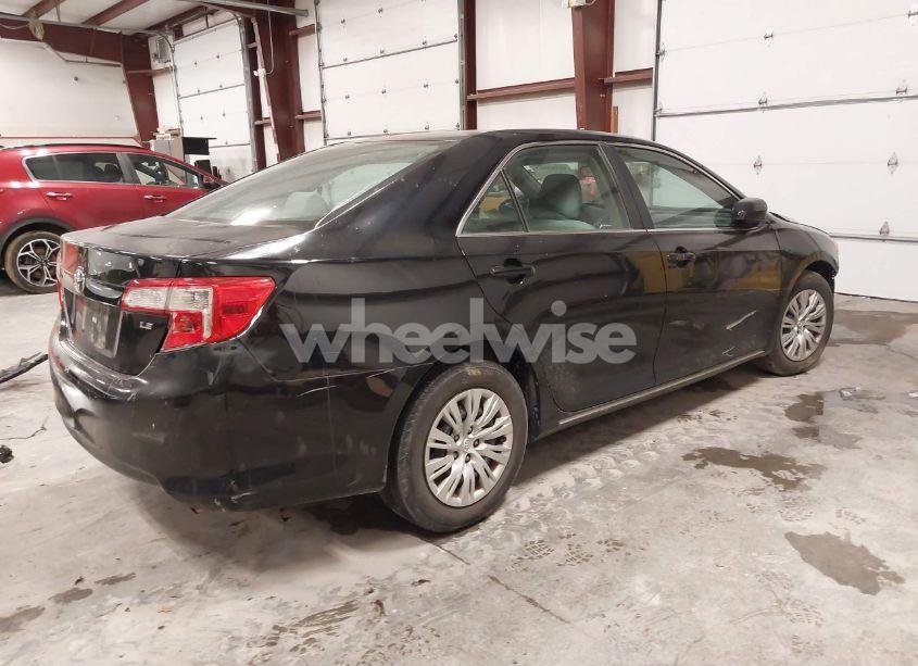 Photo 4 of 2014 Toyota Camry LE (VIN 4T4BF1FK8ER339905)