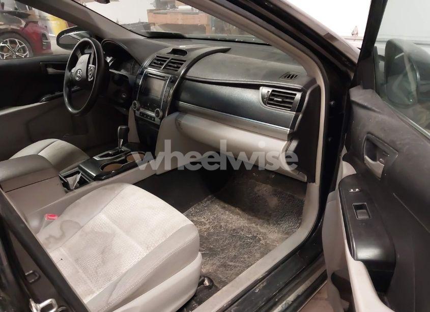 Photo 5 of 2014 Toyota Camry LE (VIN 4T4BF1FK8ER339905)