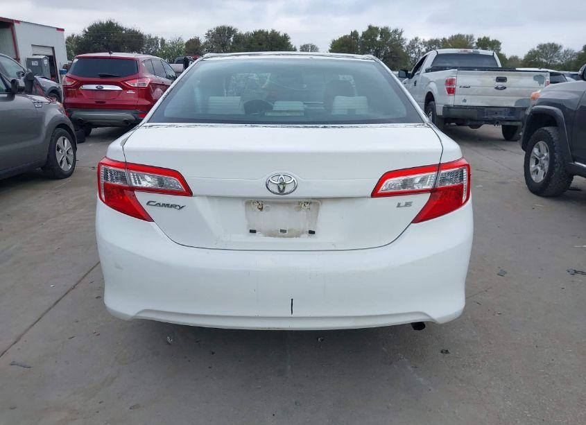 Photo 16 of 2014 Toyota Camry LE (VIN 4T4BF1FK8ER351133)