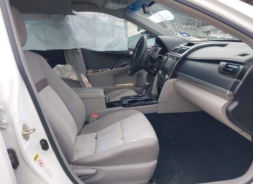 Photo 5 of 2014 Toyota Camry LE (VIN 4T4BF1FK8ER351133)