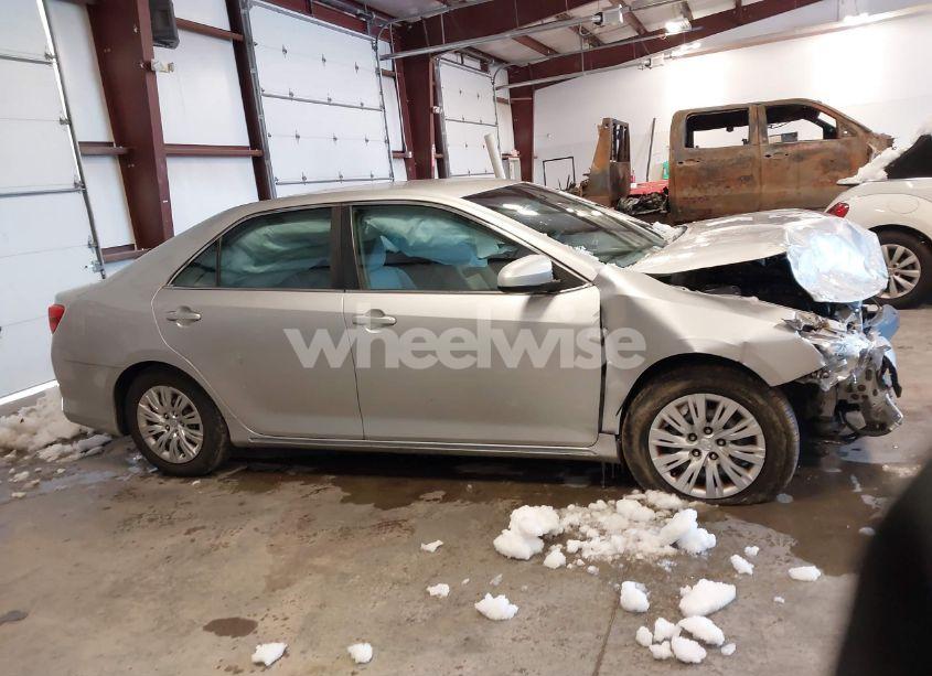 Photo 13 of 2014 Toyota Camry LE (VIN 4T4BF1FK8ER352279)