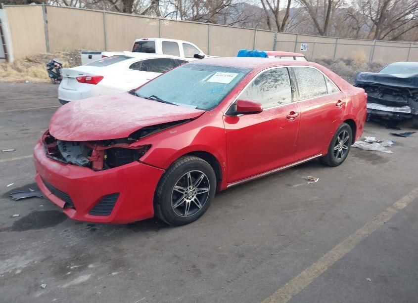 Photo 2 of 2014 Toyota Camry LE (VIN 4T4BF1FK8ER352640)