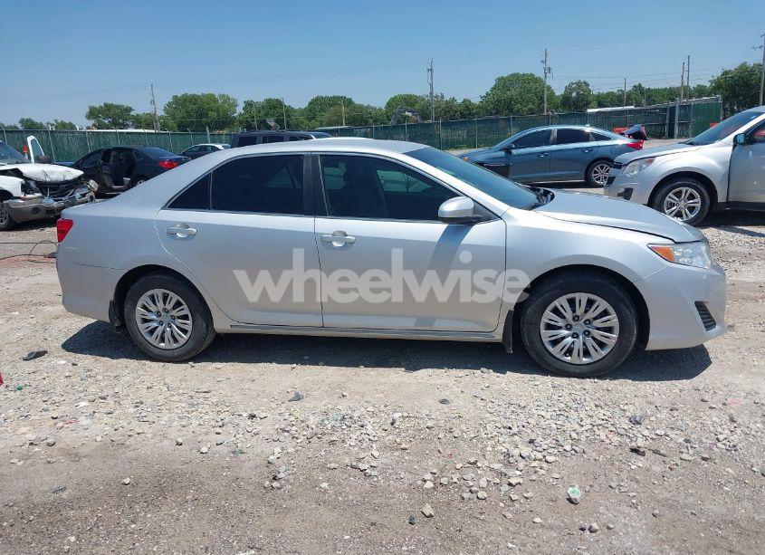 Photo 13 of 2014 Toyota Camry LE (VIN 4T4BF1FK8ER354078)