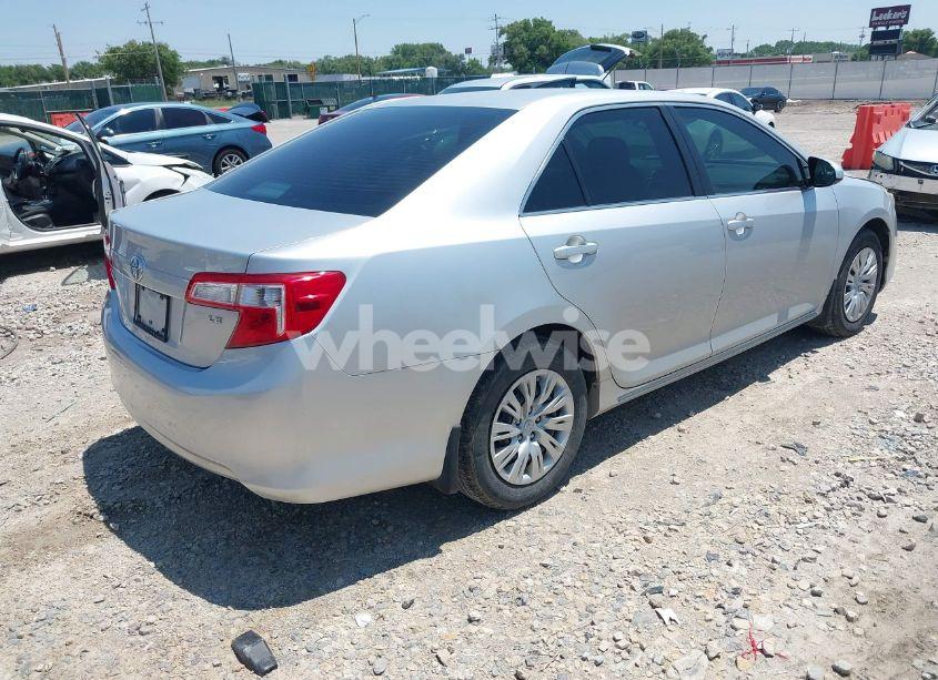 Photo 4 of 2014 Toyota Camry LE (VIN 4T4BF1FK8ER354078)