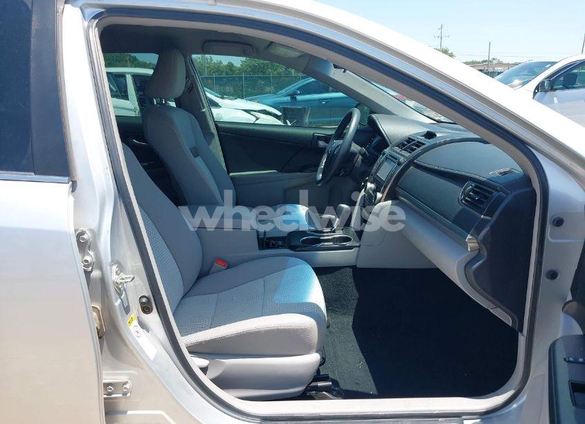 Photo 5 of 2014 Toyota Camry LE (VIN 4T4BF1FK8ER354078)