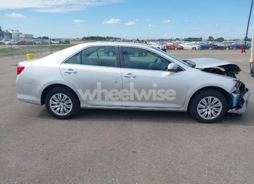 Photo 13 of 2014 Toyota Camry LE (VIN 4T4BF1FK8ER356686)