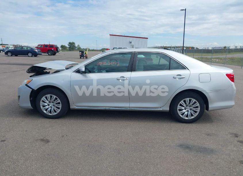 Photo 14 of 2014 Toyota Camry LE (VIN 4T4BF1FK8ER356686)