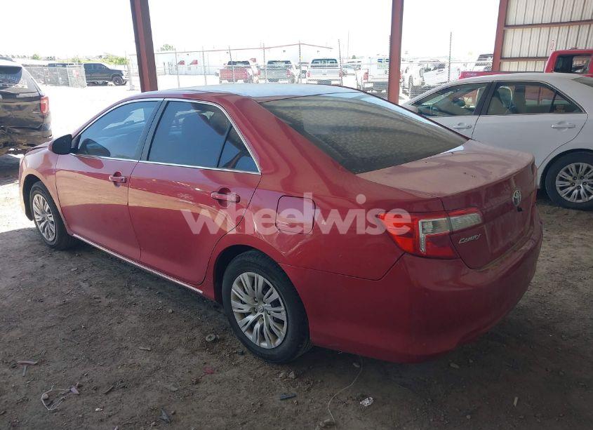 Photo 3 of 2014 Toyota Camry LE (VIN 4T4BF1FK8ER357711)