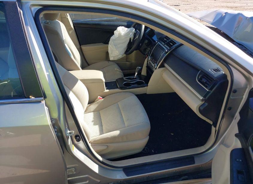 Photo 5 of 2014 Toyota Camry LE (VIN 4T4BF1FK8ER366425)