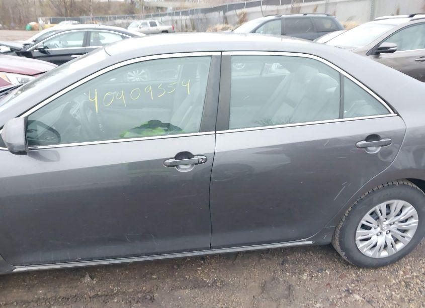 Photo 14 of 2014 Toyota Camry LE (VIN 4T4BF1FK8ER376937)