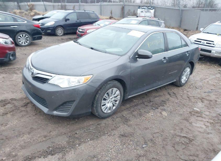 Photo 2 of 2014 Toyota Camry LE (VIN 4T4BF1FK8ER376937)