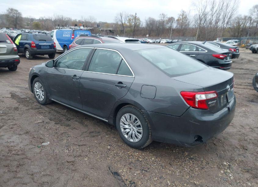 Photo 3 of 2014 Toyota Camry LE (VIN 4T4BF1FK8ER376937)