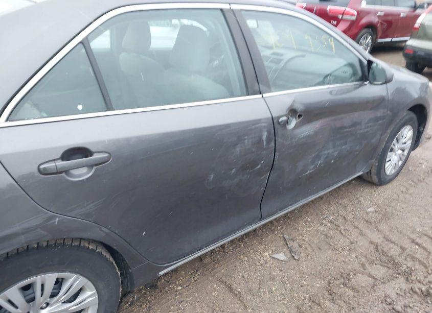 Photo 6 of 2014 Toyota Camry LE (VIN 4T4BF1FK8ER376937)