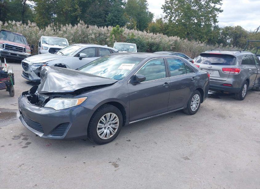 Photo 2 of 2014 Toyota Camry LE (VIN 4T4BF1FK8ER394760)