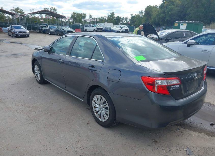 Photo 3 of 2014 Toyota Camry LE (VIN 4T4BF1FK8ER394760)