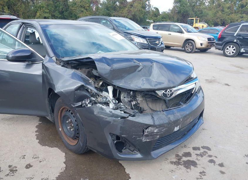 Photo 6 of 2014 Toyota Camry LE (VIN 4T4BF1FK8ER394760)