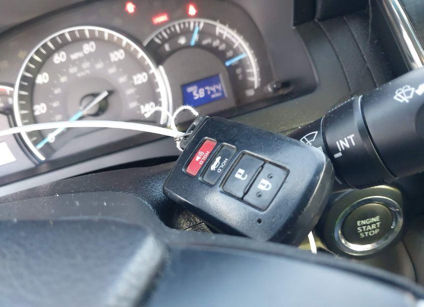 Photo 11 of 2014 Toyota Camry XLE (VIN 4T4BF1FK8ER396444)