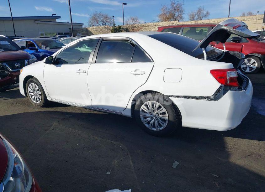 Photo 15 of 2014 Toyota Camry LE (VIN 4T4BF1FK8ER406910)